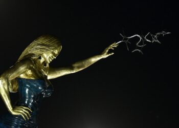 Barranquilla homenajea a Sofía Vergara con estatua monumental en su cumpleaños 53 (Fotos y videos) – AlbertoNews