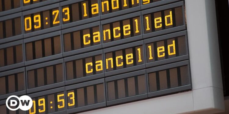 Más de mil vuelos anulados en Francia en el segundo día de huelga de controladores aéreos – AlbertoNews